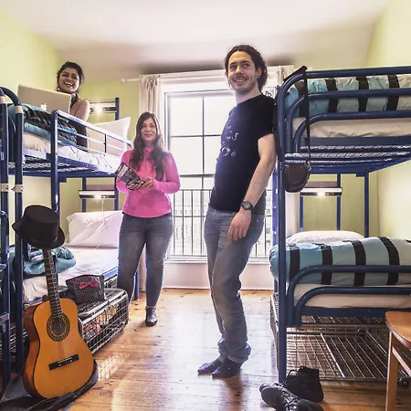 Хостел The Four Courts *