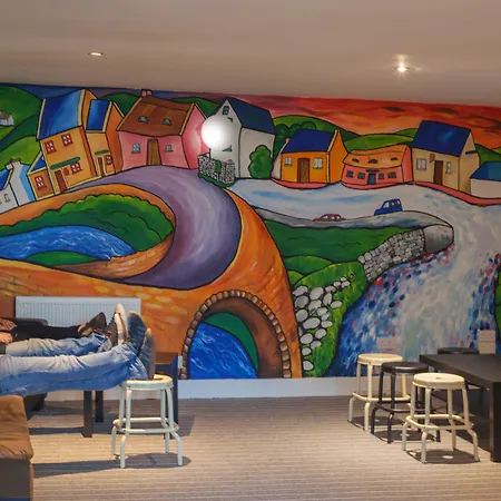 Хостел The Four Courts *